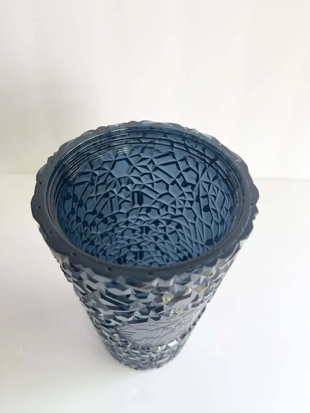 Starbucks Midnight Blue Iridescent Gem Venti Cold Cup with Lid and Straw